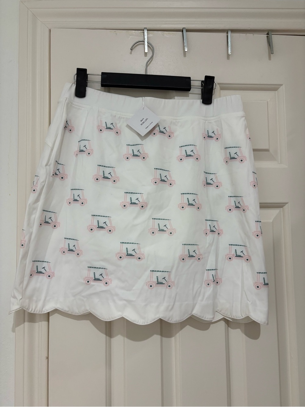 Toss Designs White Scallop-Hem Golf Skort with Pink & Green Cart Print